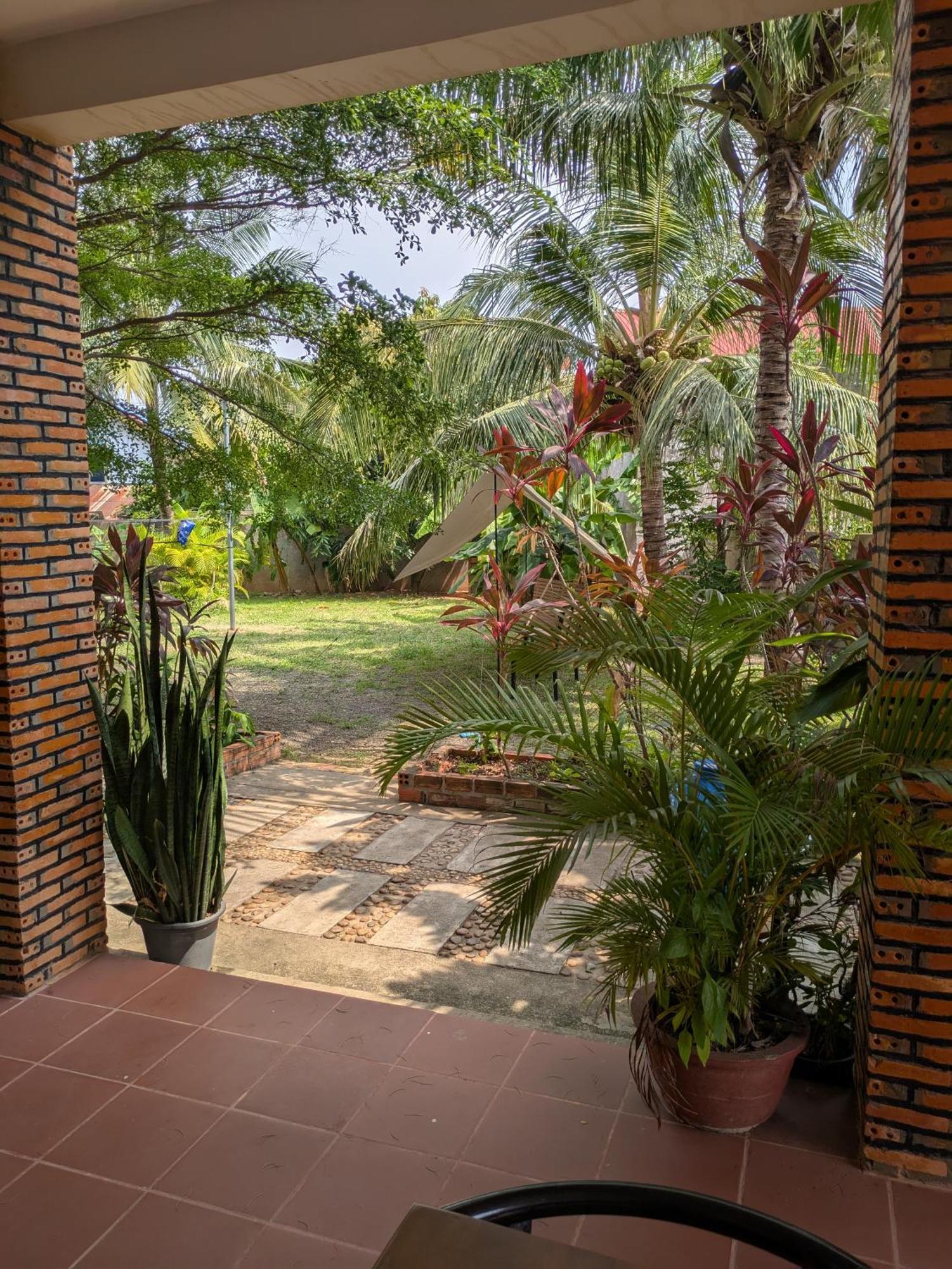 Coconut Lodge Kampot Eksteriør billede